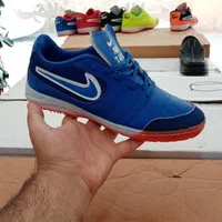 کتونی کفش سالنی فوتبالی فوتسالی نایک|کیف، کفش، کمربند|قم, نیروگاه|دیوار