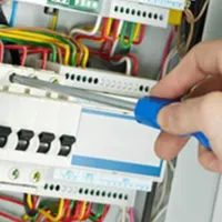 برقکشی،برقکار.برقکاری هوشمندخانگی.صنعتی کولراسپیلت