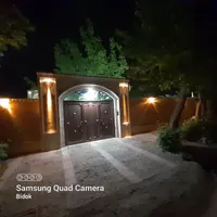دنج، آرام و ساکت و خنک وخش
