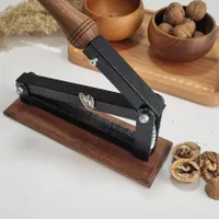 گردو شکن