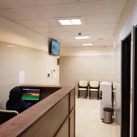 کلینیک لیزر و زیبایی دکتر صلح جو در نازی آباد