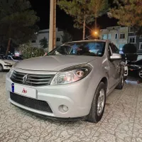 ساندرو اتومات مدل ۱۳۹۵ بسیار تمیز