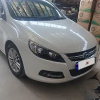 یک دستگاه ماشین جک جی فایوی
