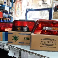 چراغ خطر عقب پژو ۴۰۵ slx اردی۱۳۲ پرشیا ۲۰۶ SD ال۹۰|قطعات یدکی و لوازم جانبی|تبریز, |دیوار