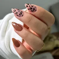 آموزش کاشت ناخن
