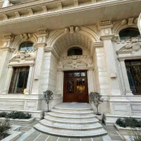 آپارتمان ۲۵۰‌متری/فول مشاعات/مجاور پارک