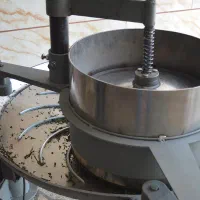 میوه خشک کن پفکی سیر سیاه خشک کن چای مالش تراف