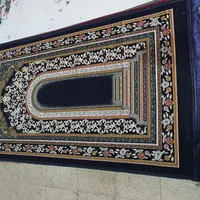سجاده مخمل پشت موکت خورده