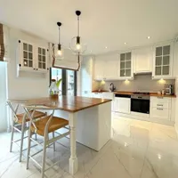 اجرا کمد دیوار و کابینت هایگلاس مدرن کلاسیک