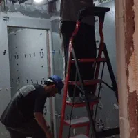 استخدام برقکار ماهر و نیمه ماهر|استخدام صنعتی، فنی، مهندسی|تهران, آرژانتین|دیوار