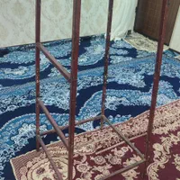 چهار پایه بسیار محکم و قوی و پهن