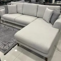 خیاط و رنگ کار مبل