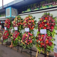 تاج گل نمایشگاهی افتتاحیه بین المللی تبریکی