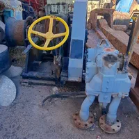 دو دستگاه وینچ چپ و راست هیدرولیک