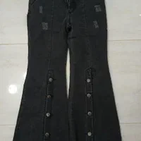 تعدادی لباس و کفش