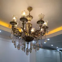 ۲ عدد لوستر برنجی در حد نو ۸ شاخه