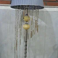 آباژور کنار سالنی .کارخانه به خانه آباژور ایستاده|چراغ خواب و آباژور|تهران, خانی‌آباد|دیوار