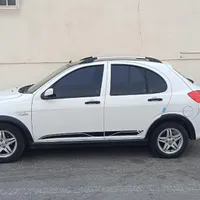 کوییک R سفید مشکی