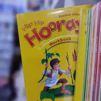 کتاب انگلیش هیپ هیپ تاچ استون و فمیلی و فرست|کتاب و مجله آموزشی|مشهد, فرهنگ|دیوار