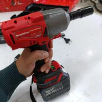 بکس شارژی تمام صنعتی میلواکی Milwaukee کله گاوی|ماشین‌آلات صنعتی|شیراز, عادل آباد|دیوار