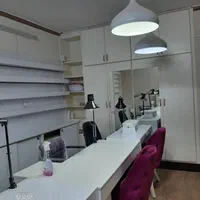 کرایه اتاق کار میز ناخن وتخت در آرایشگاه|خدمات آرایشگری و زیبایی|شاهین‌شهر, |دیوار