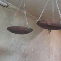 ترازو قدیمی|کلکسیون اشیاء عتیقه|اصفهان, شفق|دیوار