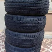 لاستیک خودرو سایز ۲۱۵-۶۰ آر ۱۷