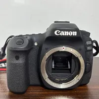دوربین ۸۰ دی کنون canon 80D مناسب عکاسی فیلمبرداری|دوربین عکاسی و فیلم‌برداری|تهران, صادقیه|دیوار