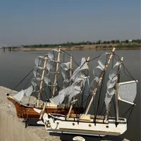کشتی با دو رنگ مختلف