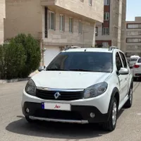 رنو ساندرو استپ‌وی اتوماتیک، مدل ۱۳۹۵