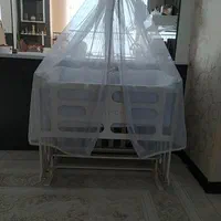 گهواره کودک کنارتخت مادر