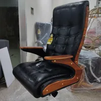 صندلی مدیرت، اداری ، میزبان