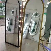 آینه فلزی قدی آرایشگاه تخت مژه تاتو صندلی میزناخن