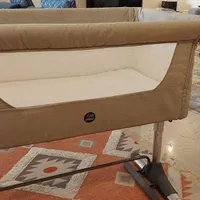تخت کنار مادر جیکل فرانسوی