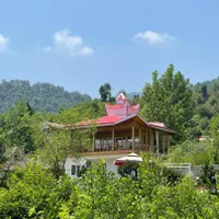 عمارت‌چوبی220mدوبلکس3خواب همراه با کرسی باتراس70m|اجارهٔ کوتاه‌مدت ویلا و باغ|ماسال, |دیوار