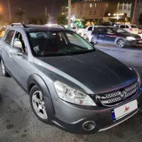 دانگ فنگ H30 کراس، مدل ۱۳۹۶