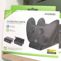 باطری و شارژر دسته ایکس باکس xbox series s x|کنسول، بازی ویدئویی و آنلاین|شیراز, شهرک ایثار|دیوار