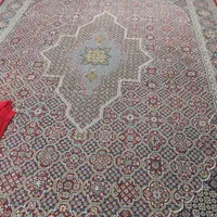 فرش. قالی تمیز درحد نو
