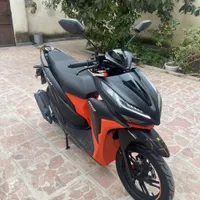 کلیک مدل 1402 کم کارکرد|موتورسیکلت|رشت, عینک|دیوار