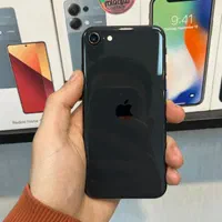 اپل iPhone SE (2020) با حافظهٔ ۱۲۸ گیگابایت