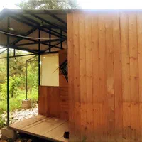 کلبه با ویو رودخانه و جنگل|اجارهٔ کوتاهمدت ویلا و باغ|رشت, لاکان|دیوار