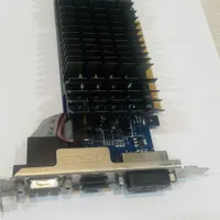 کارت گرافیک GT730 2G DDR5 و ۲ عدد رم ۴ گیگ DDR4|قطعات و لوازم جانبی رایانه|شهریار, |دیوار