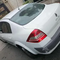 مگان 2000 اتوماتیک 89 سفید بیرنگ 101000 کارکرد|خودرو سواری و وانت|تهران, صادقیه|دیوار
