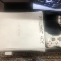 دستگاه XBox 360 به همراه یک دسته و چند بازی|کنسول، بازی ویدئویی و آنلاین|شیراز, حافظیه|دیوار