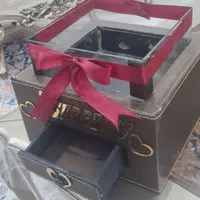 باکس گل چرمی کشو دار