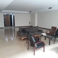 ۱۶۰۰ مترمستغلات تکواحدی(قابل تبدیل)|اجارهٔ دفتر کار، اتاق اداری، مطب|تهران, میدان انقلاب|دیوار