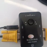 دستگاه KVM سوییچ به همراه دو کابل KVM|مودم و تجهیزات شبکه|اصفهان, خلجا|دیوار