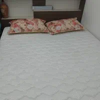 تختخواب وتشک وپای تختی نو