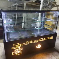 یخچال شوکیک کانتری و شو کیک رومیزی کافه (کافی شاپ)|فروشگاه و مغازه|شیراز, محراب|دیوار