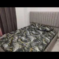 تخت دو نفره . اینه کنسول. میز تلوزیون